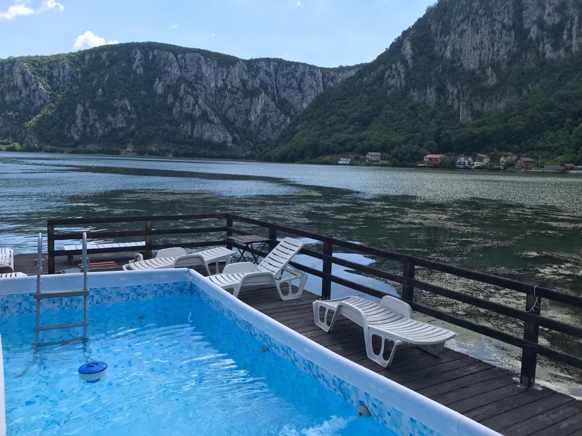 Casa Panoramic Villa Dubova Eksteriør billede